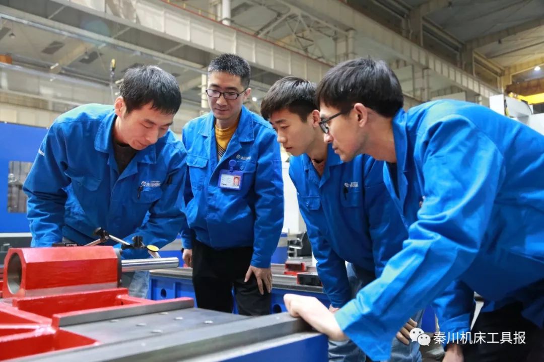 技術(shù)人員下基層  服務(wù)一線(xiàn)保進(jìn)度  引領(lǐng)創(chuàng)新創(chuàng)造新氣象