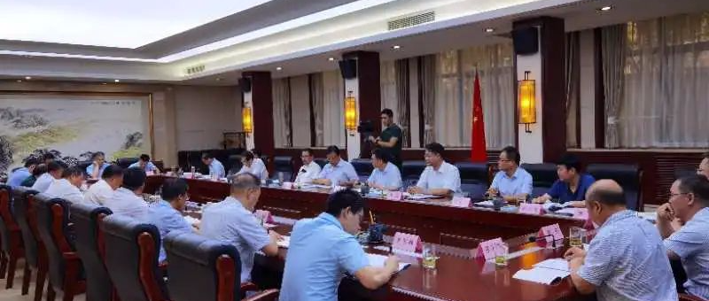 嚴(yán)鑒鉑董事長赴漢中秦川業(yè)務(wù)板塊調(diào)研，與漢中市委市政府座談