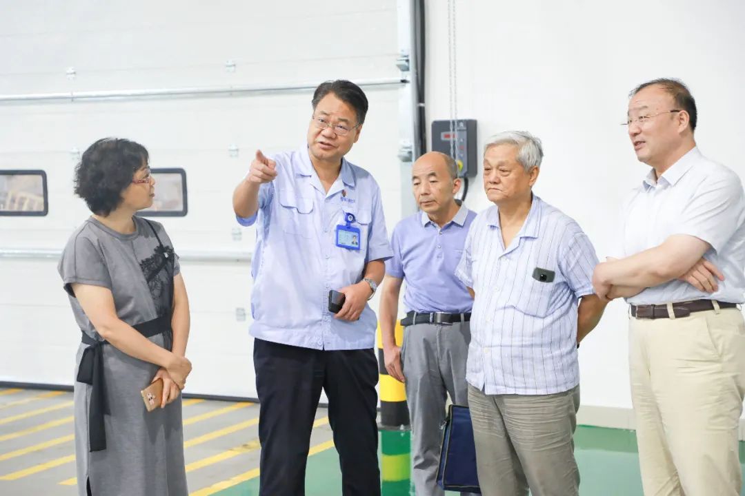 中國(guó)工程院制造業(yè)研究室主任屈賢明一行到秦川集團(tuán)調(diào)研