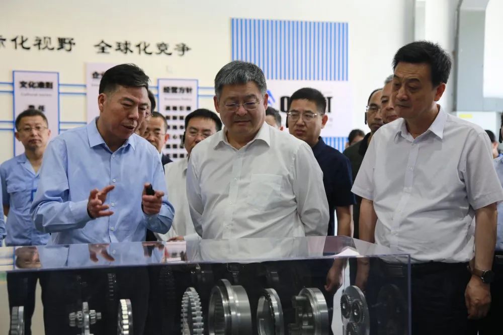 陜西省屬企業(yè)改革創(chuàng)新觀摩團(tuán)走進(jìn)秦川集團(tuán)、法士特集團(tuán)