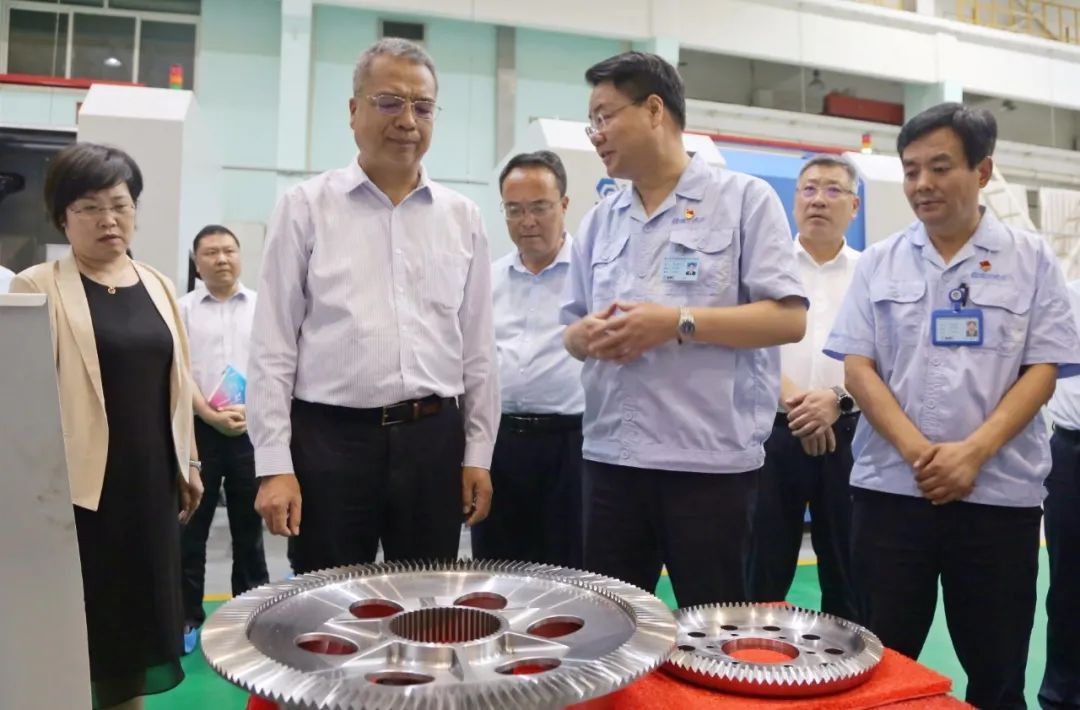 寶雞市委副書記、市長楊廣亭蒞臨秦川集團調(diào)研