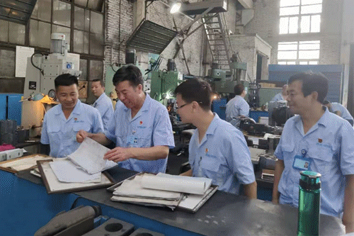 嚴(yán)鑒鉑董事長深入一線調(diào)研指導(dǎo)工作