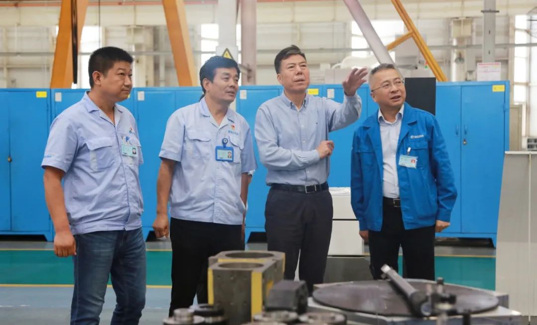 嚴(yán)鑒鉑董事長深入秦川機(jī)床本部一線調(diào)研指導(dǎo)工作